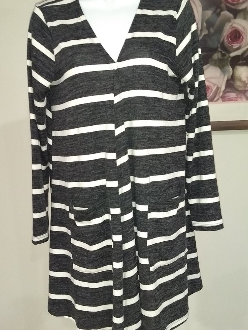LuLaRoe cardigan. Size M.